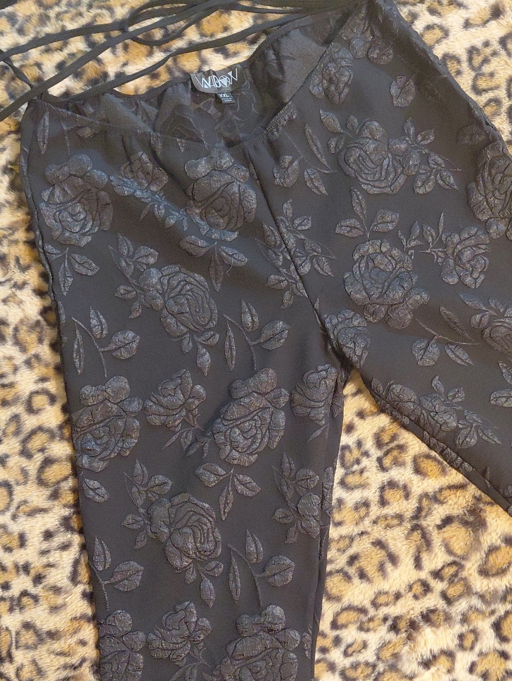 DOLLSKILL WIDOW XXL Black Floral Jacquard Crop Top and Pants Set - Picture 6 of 16